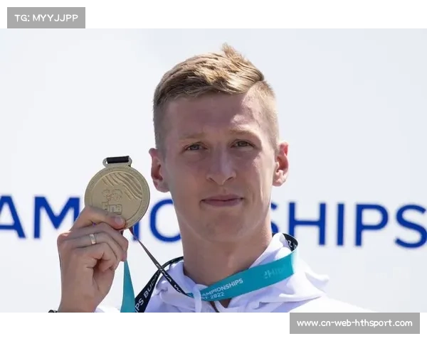 德国选手韦尔布罗克勇夺世锦赛公开水域10公里金牌 实现三连冠伟业 德国选手韦尔布罗克勇夺世锦赛公开水域10公里金牌 实现三连冠伟业