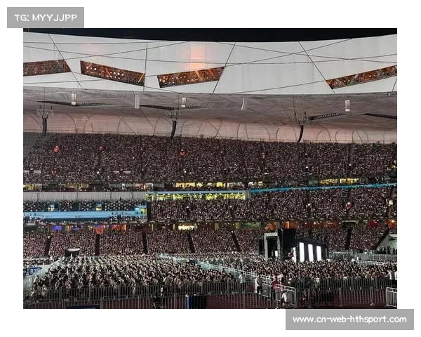 球迷热情高涨,联赛上座率与现场氛围持续火爆 球迷热情高涨,联赛上座率与现场氛围持续火爆