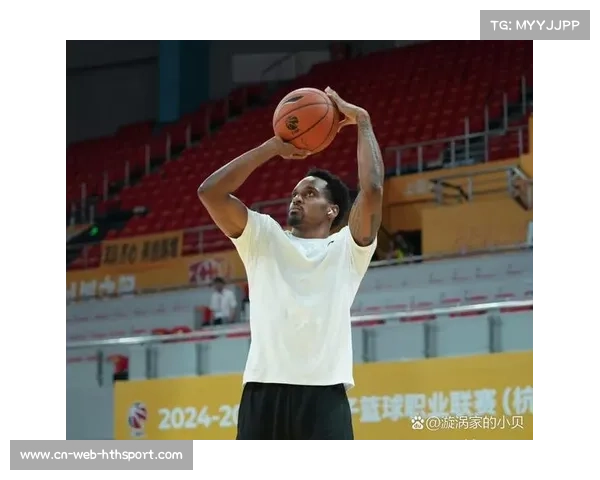 广厦团队篮球显优势，朱俊龙持球推进高效